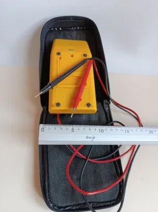 Multímetro Digital M3900 Amarillo