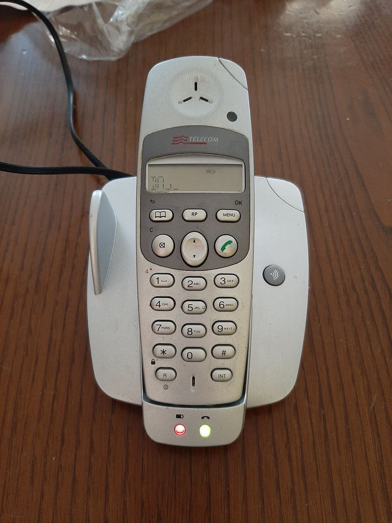 Teléfono portátil Telecom gris funcional afbeelding 9