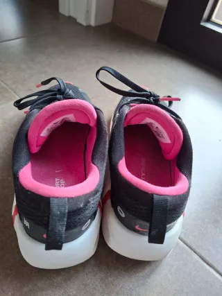 Zapatillas Nike Niña Negras y Rosas