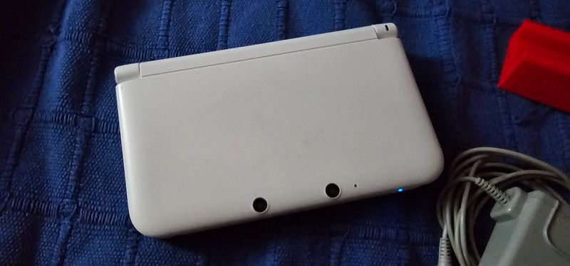 Nintendo 3DS XL Blanca + extras afbeelding 5
