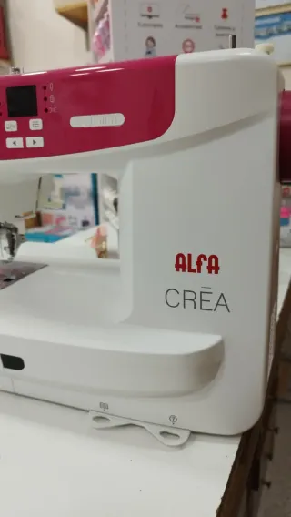 Máquina de bordar ALFA CREA