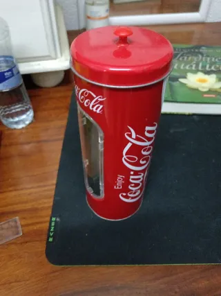 Lata Coca-Cola Roja con Tapa