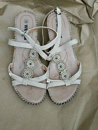 Sandalias blancas talla 38 cómodas y elegantes
