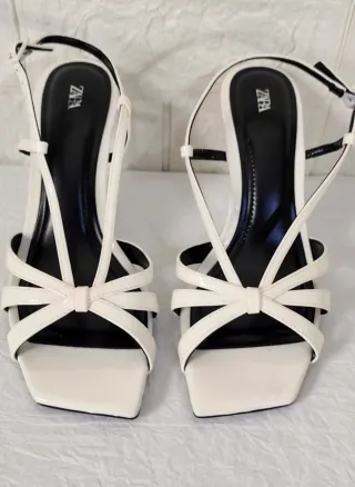 Sandalias Zara Tacón Blanco