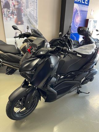 Yamaha Xmax tech max 125 2025 Negra