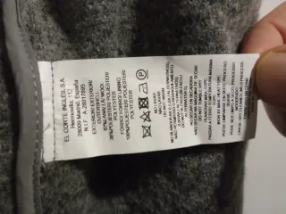 Abrigo de lana gris con capucha