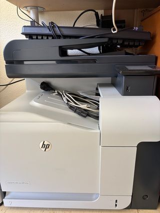 Impresora HP Color LaserJet Pro M570dn MFP