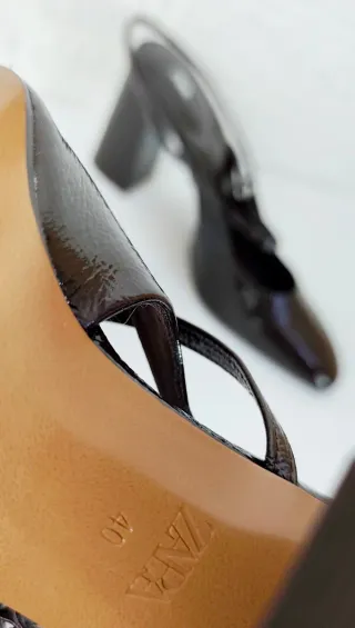 Sandalias tacón Zara piel Burdeos