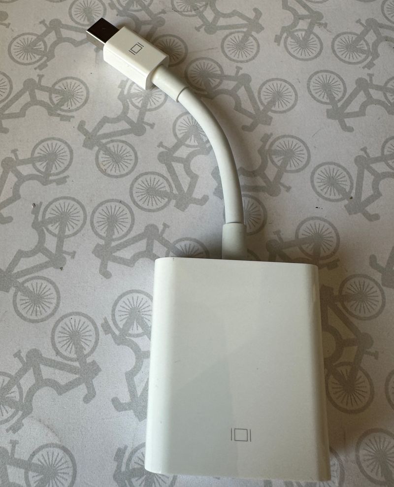 Adaptador Mini DisplayPort a VGA Apple afbeelding 3