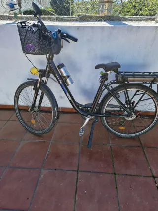 Bicicleta Eléctrica Negra