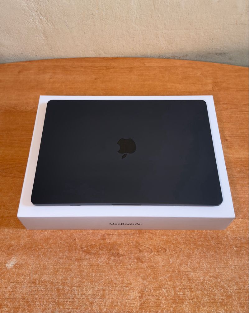 MacBook Air 15” M4 24GB RAM 512 GB SSD Mezzanotte afbeelding 3