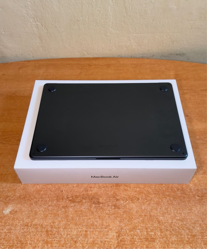 MacBook Air 15” M4 24GB RAM 512 GB SSD Mezzanotte afbeelding 4