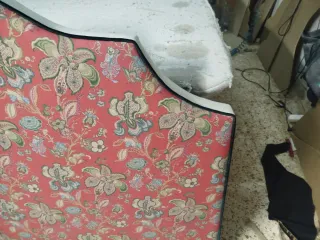 Cabecero tapizado con ribete