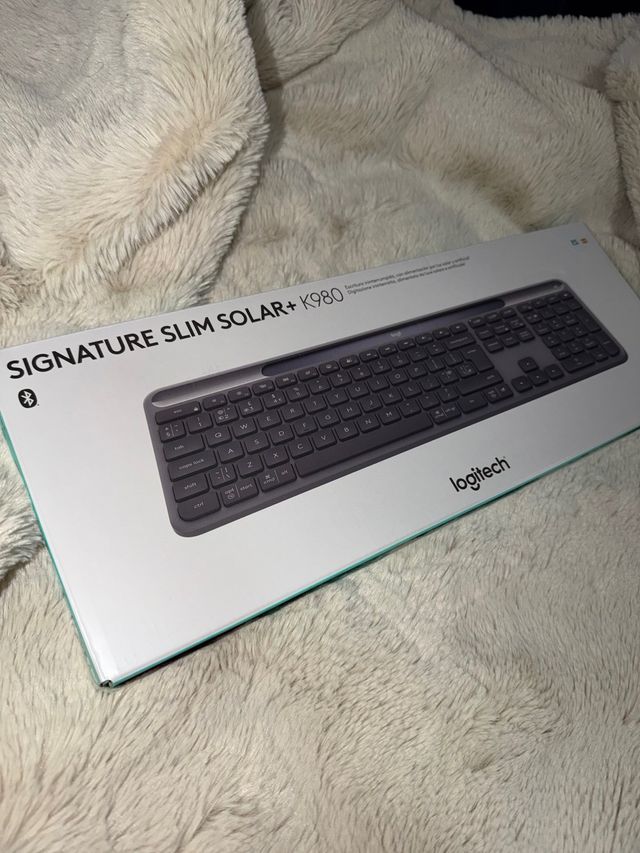Logitech Signature Slim Solar+ K980 Teclado Inalám