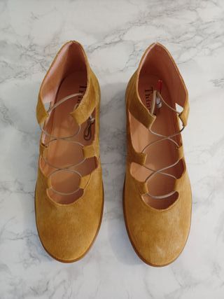 Think! Merceditas Mujer Cordones Marrón/Amarillo