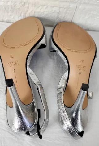 Sandalias de tacón plateadas