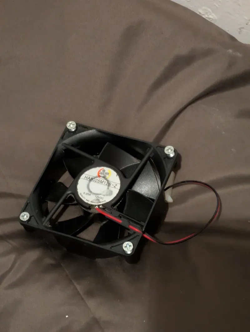 Ventilador CPU 8CM 12V 0.25A HA8025M