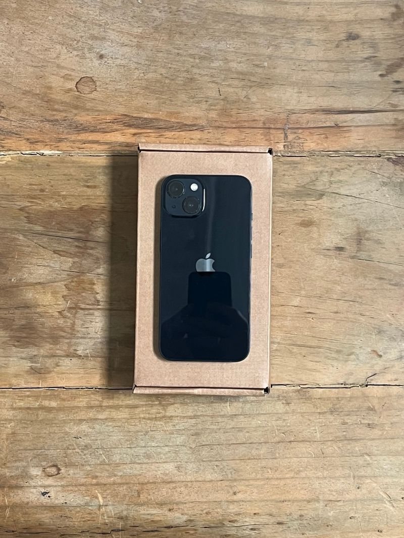 iPhone 13 GSM + CDMA afbeelding 2