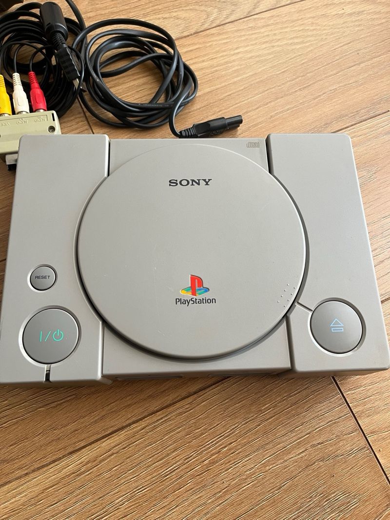 Consola PlayStation 1 PS1 Sony con maletín oficial afbeelding 4