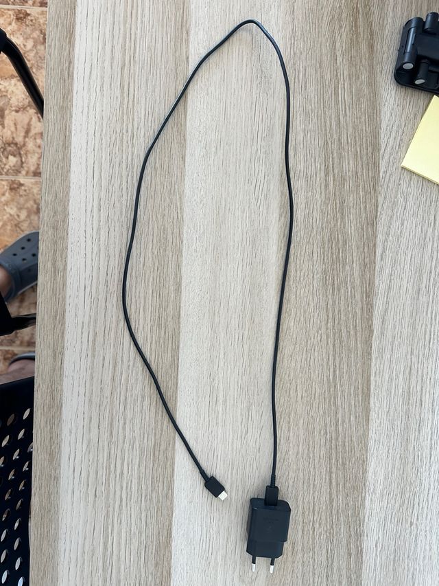 Cargador Samsung USB Negro