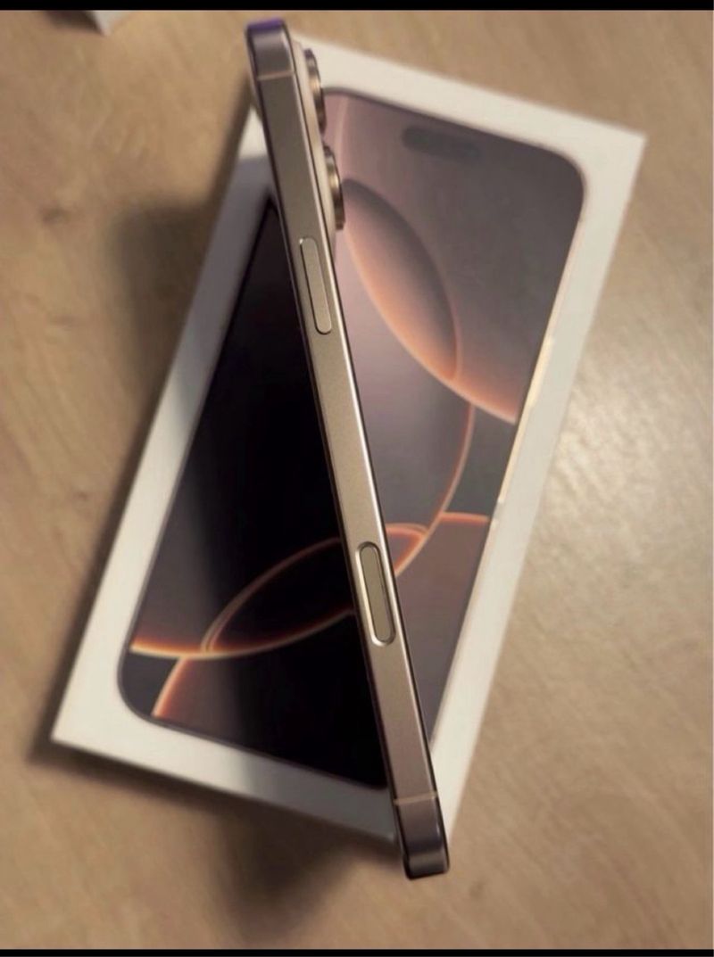 iPhone 16 Pro Max Plata afbeelding 4