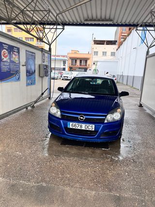 Opel Astra 2004