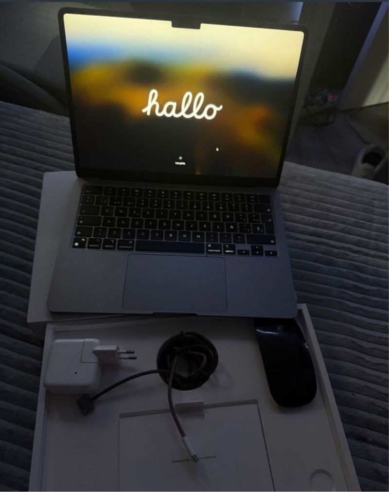 MacBook Air M2 2023 Gris Espacial