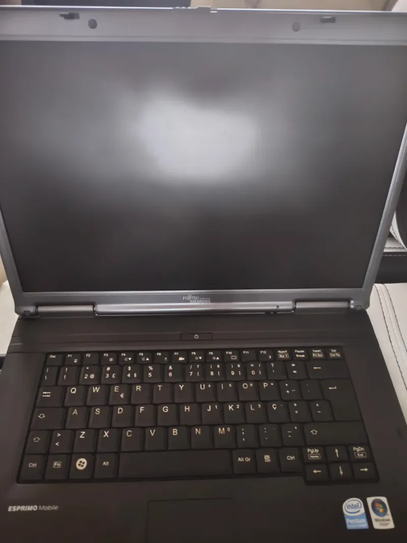 Fujitsu Siemens Esprimo V5515 Gris afbeelding 2