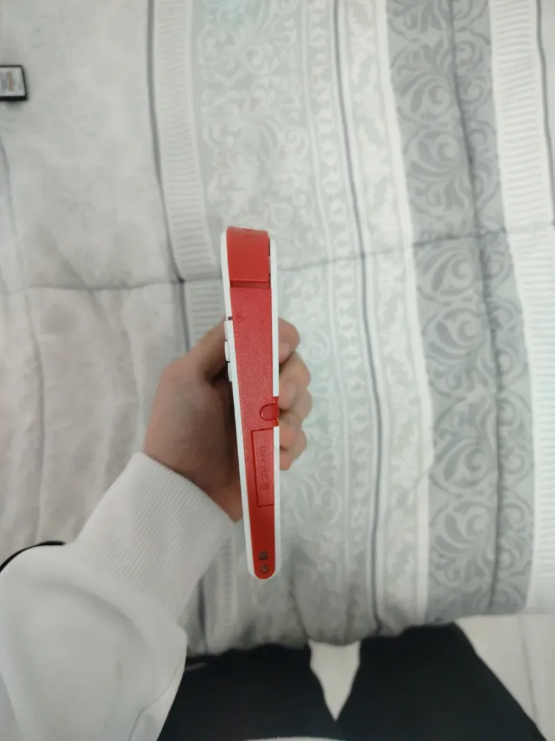 Nintendo 2DS Roja y Blanca + Cargador + Pokémon afbeelding 2