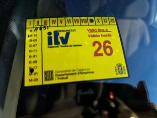 Hyundai Accent 1.3cc 112.000 kms pegatina ambienta