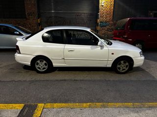 Hyundai Accent 1.3cc 112.000 kms pegatina ambienta
