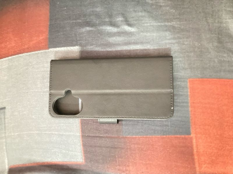 Funda iPhone 16 negra afbeelding 2