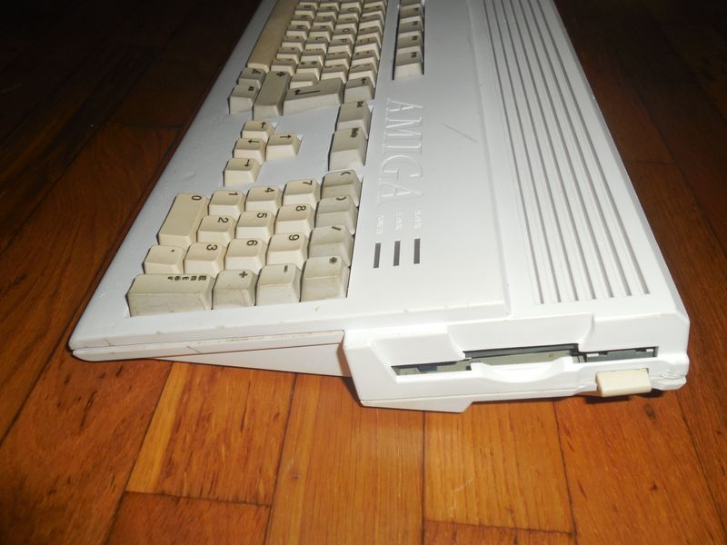 Ordenador Commodore Amiga 1200 afbeelding 2