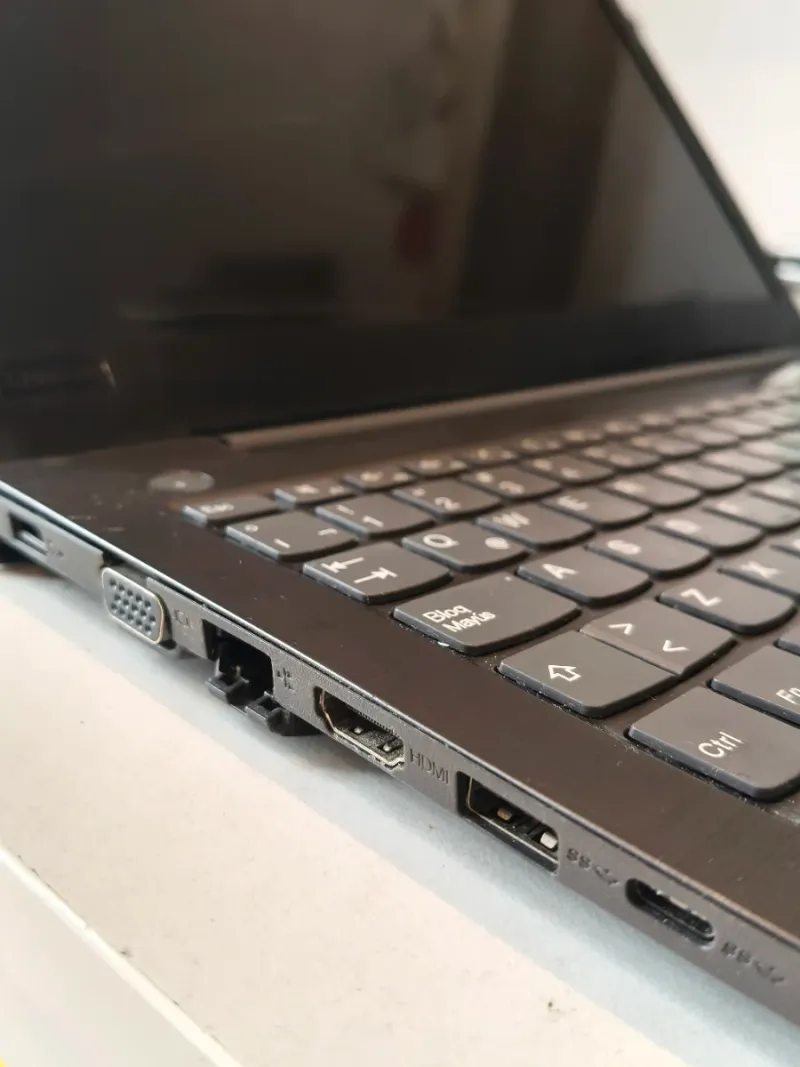 Lenovo V330-15IKB i5 8GB RAM 512GB SSD afbeelding 3