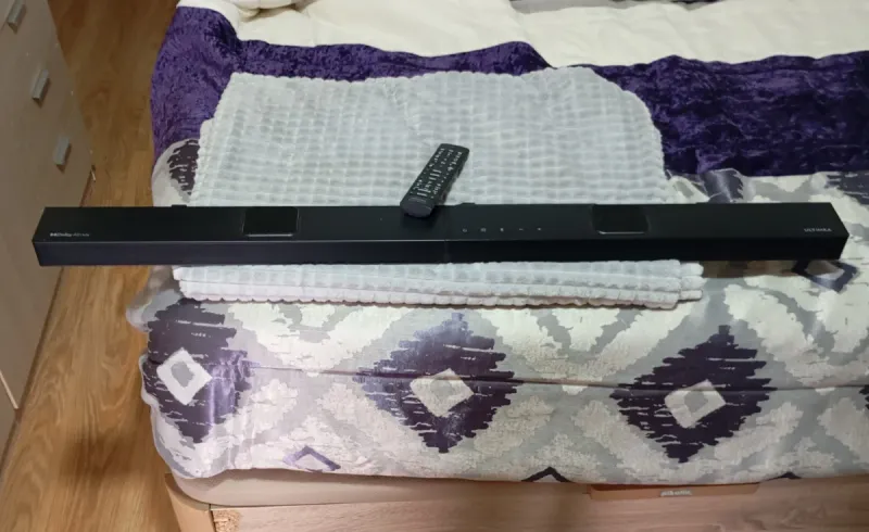 Barra de sonido Ultimea negra