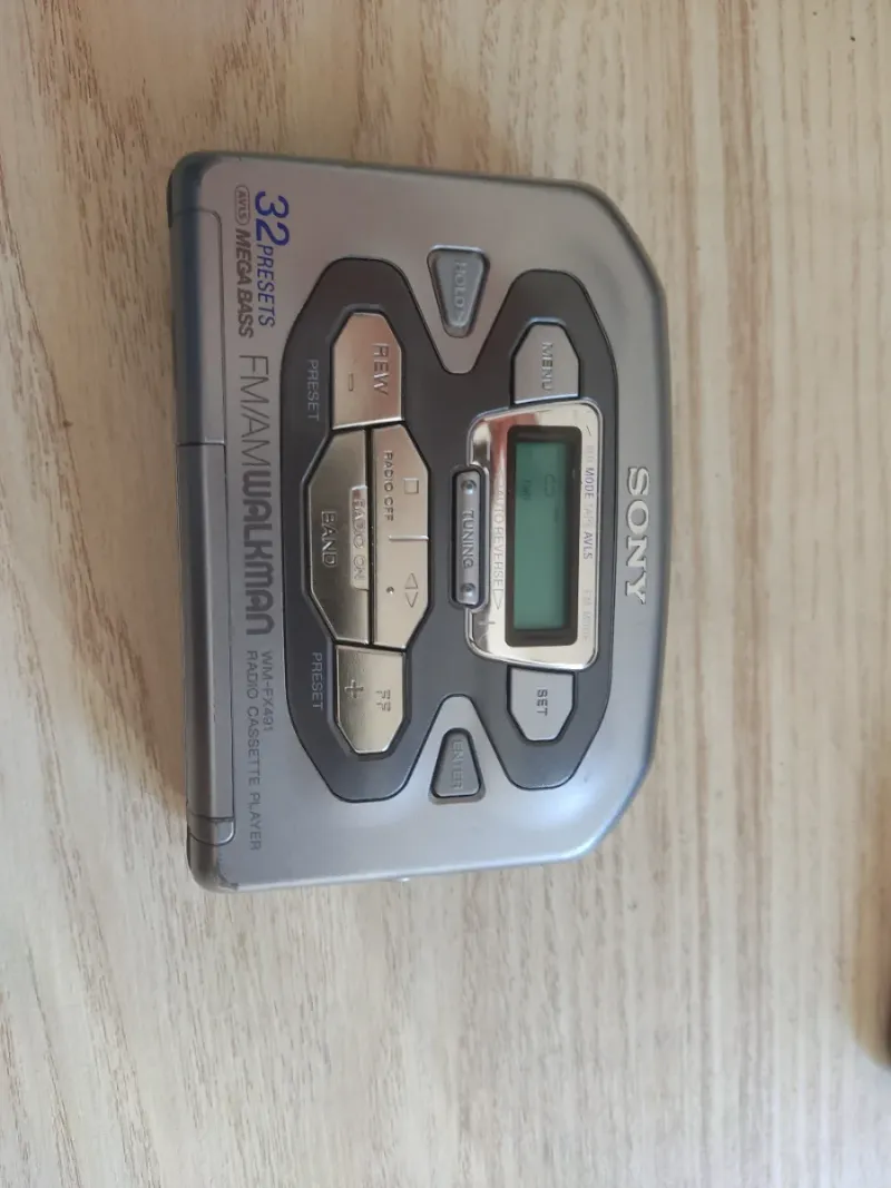 Sony Walkman WM-FX491 Radio Cassette