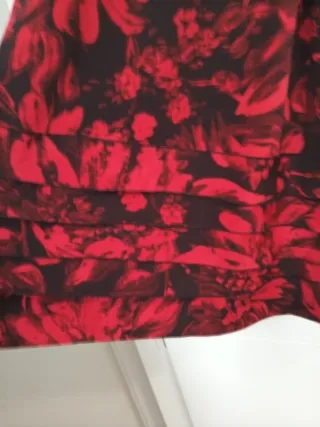 Vestido floral Simply Vera Vera Wang rojo
