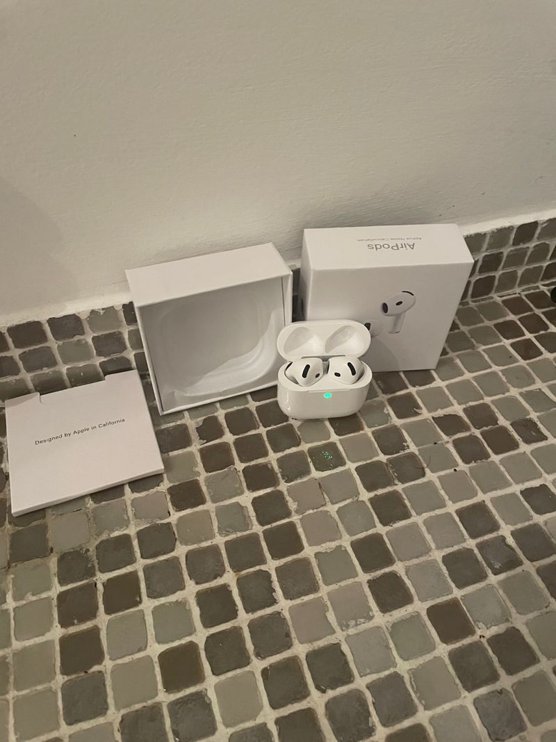 AirPods 4 ANC Apple Blancos