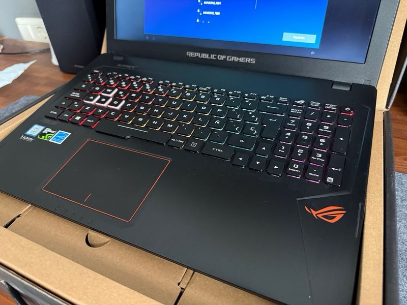 ASUS ROG Gaming i7 1TB + Caja y Cargador afbeelding 2