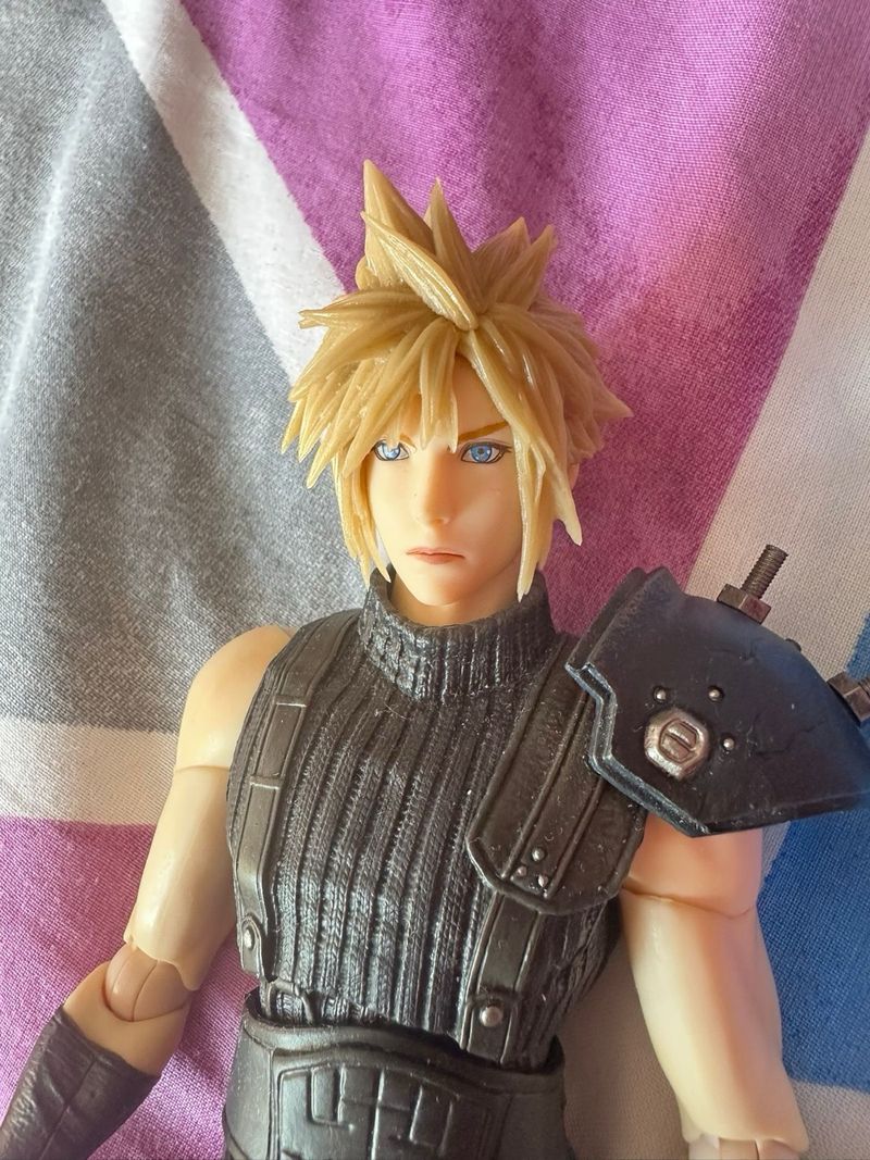Cloud Strife Play Arts Kai V2 Figura Final Fantasy afbeelding 2