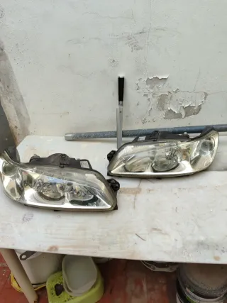Faros Delanteros Peugeot 306
