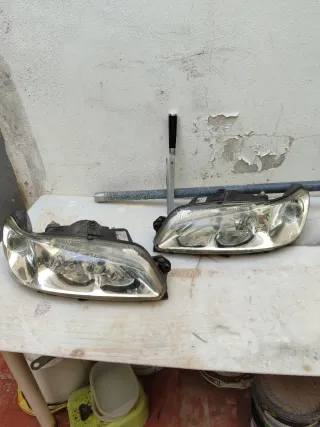 Faros Delanteros Peugeot 306