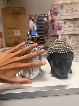 Unidad 4€ Figura Buda Suerte Plata y Negro