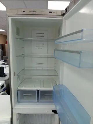 Combo Nevera y lavadora Bosch y Electrolux