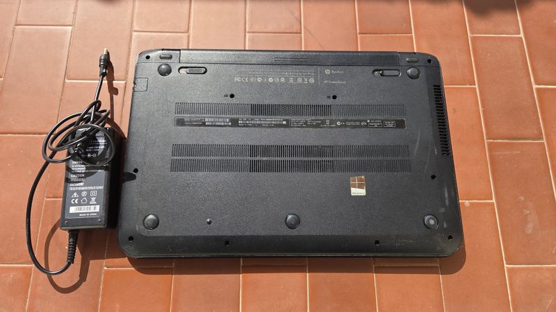 HP Pavilion i3-3227 DAÑADO afbeelding 2