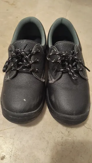 Zapatos de trabajo negros
