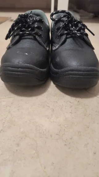 Zapatos de trabajo negros