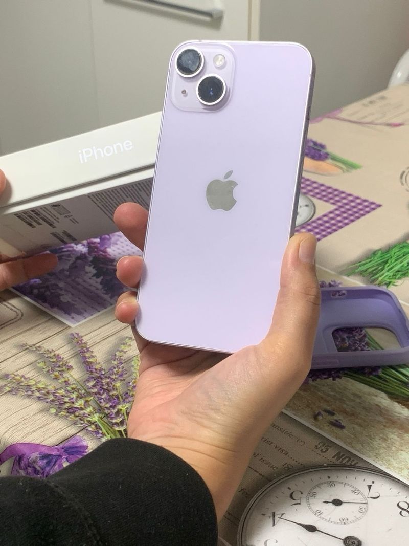 iPhone 14 Morado afbeelding 3