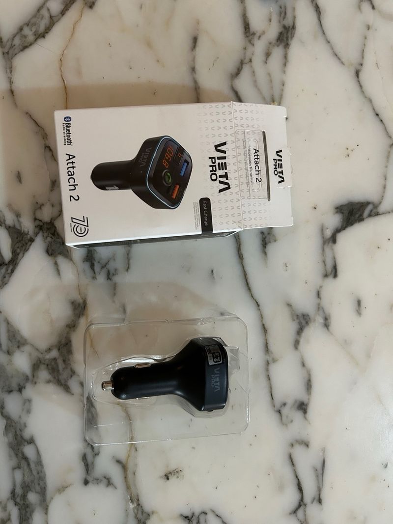Transmisor FM Vieta Attach 2 Bluetooth