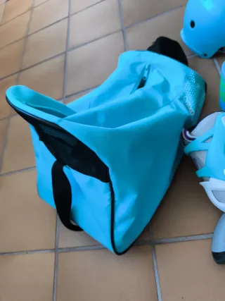 Equipo patinaje: patines,casco,protecciones,bolsa